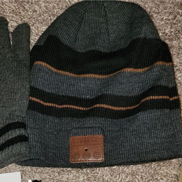 Music 🎶 Bluetooth Beanie Toboggan Hat & Matching Touch Gloves One Size Most New - Picture 4 of 7